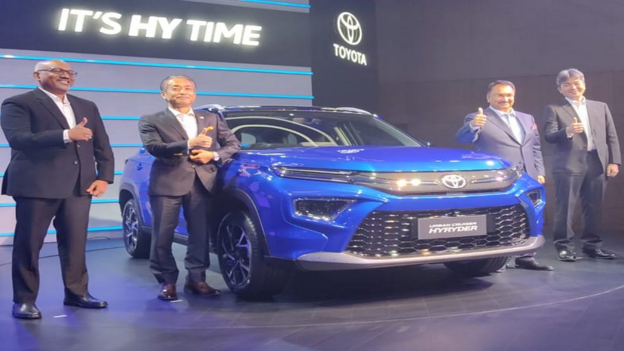 1 लाख में Toyota