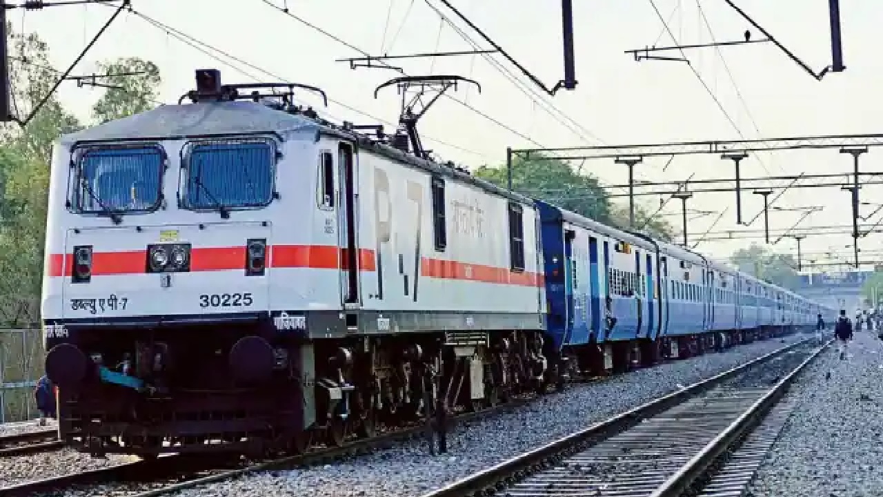 Railway RCF Bharti: रेलवे