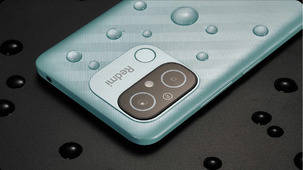 सिर्फ 7,999 में धाकड़