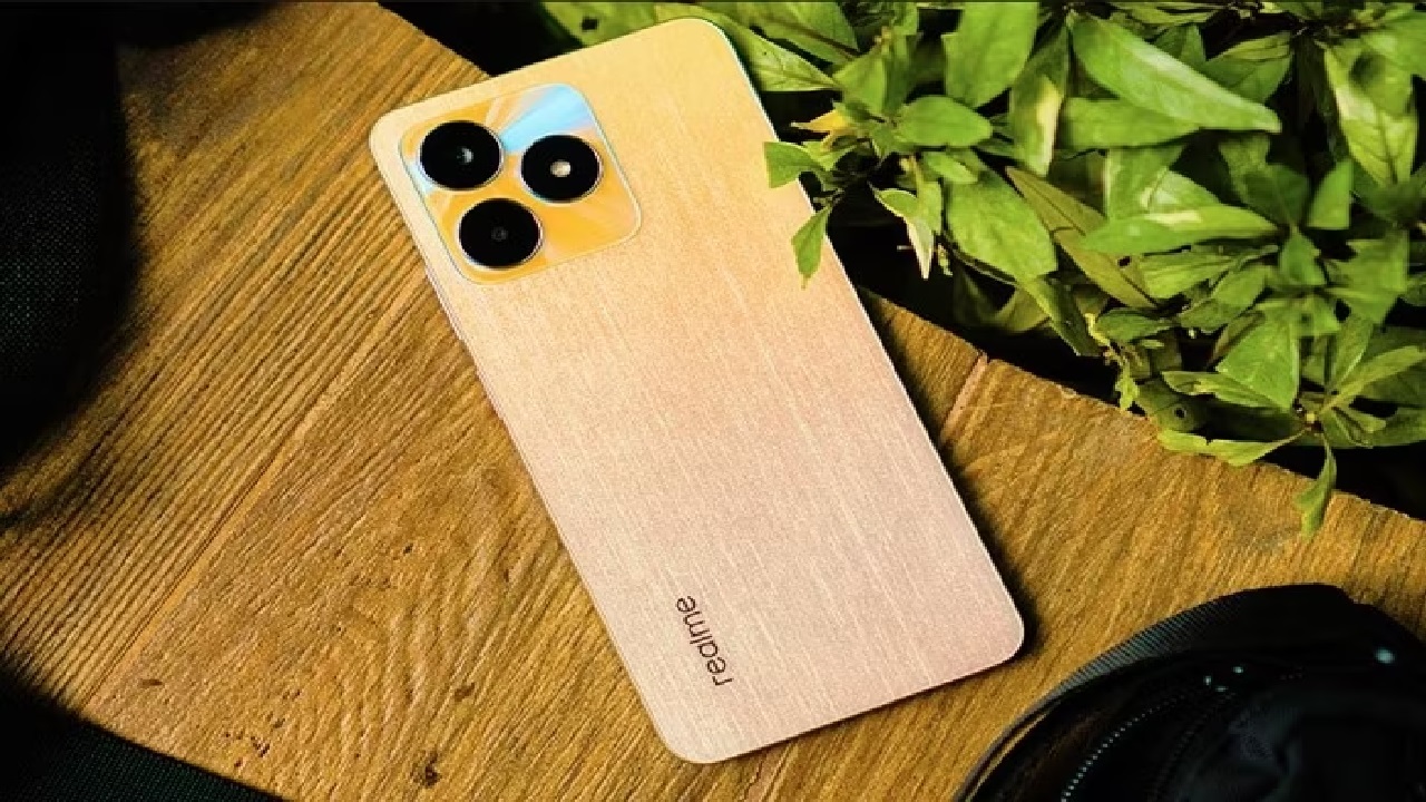 9,999 रूपए में स्टेंडर्ड