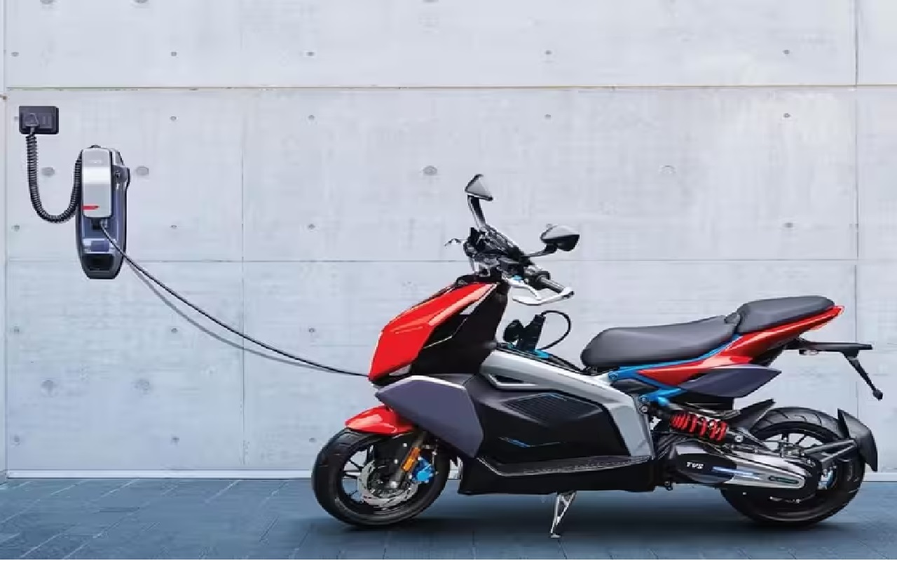 TVS ने दिखाई अपनी