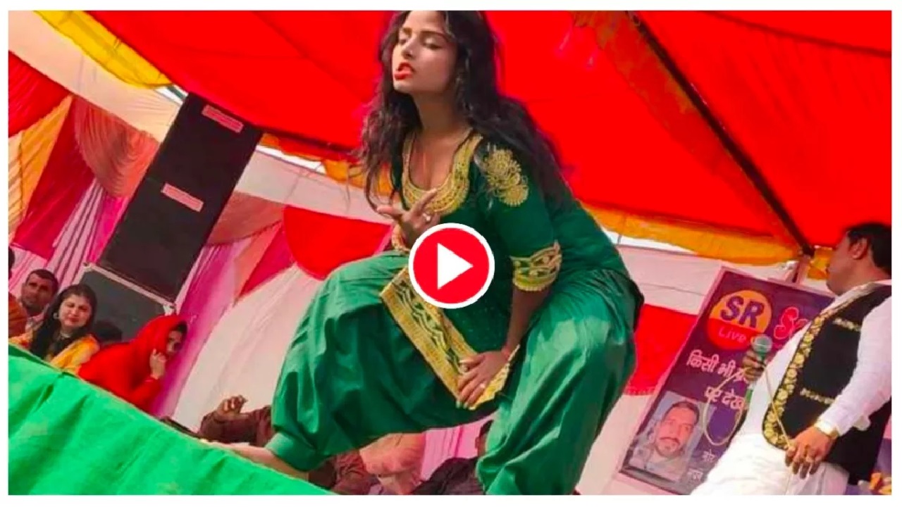 Komal Chaudhary ने Bollywood