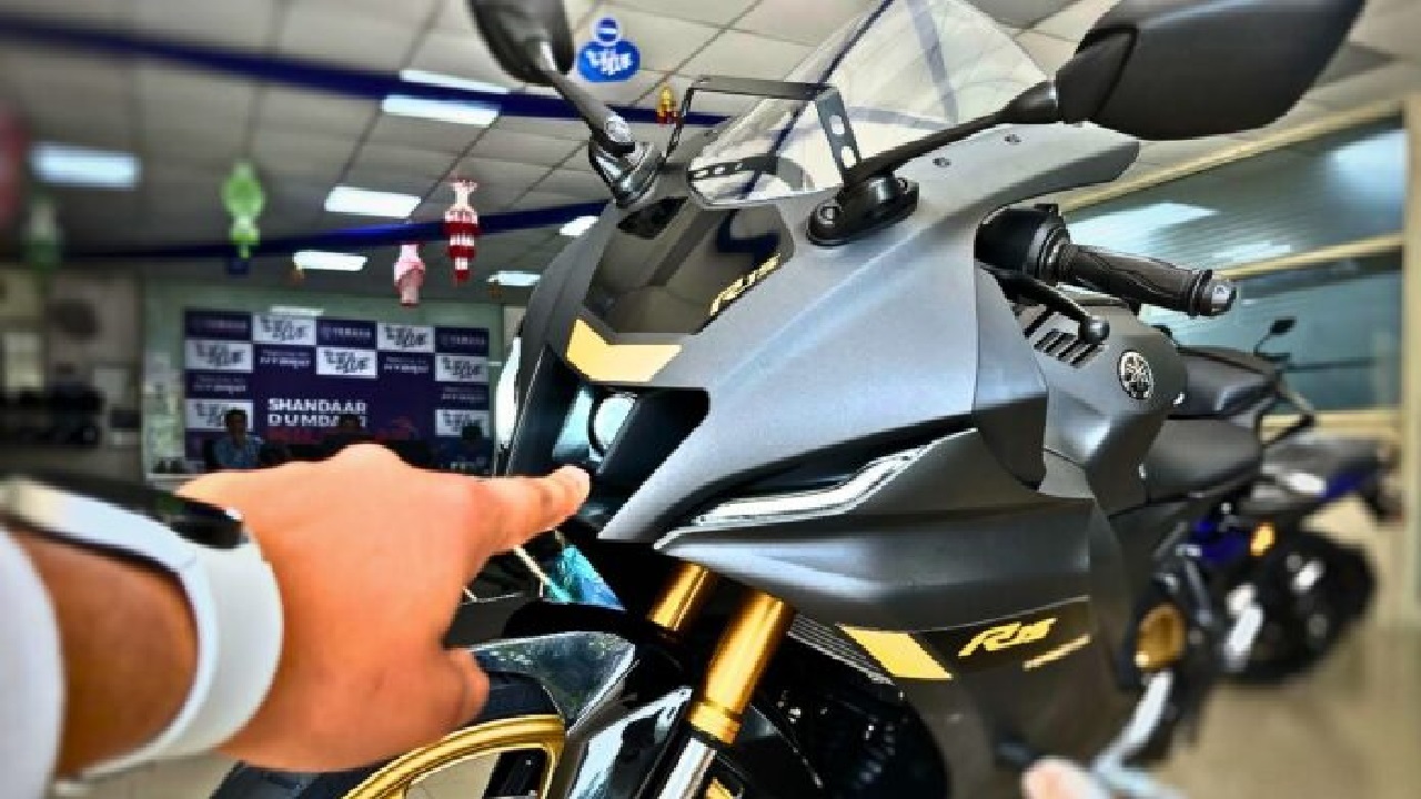 न्यू Yamaha R15 की