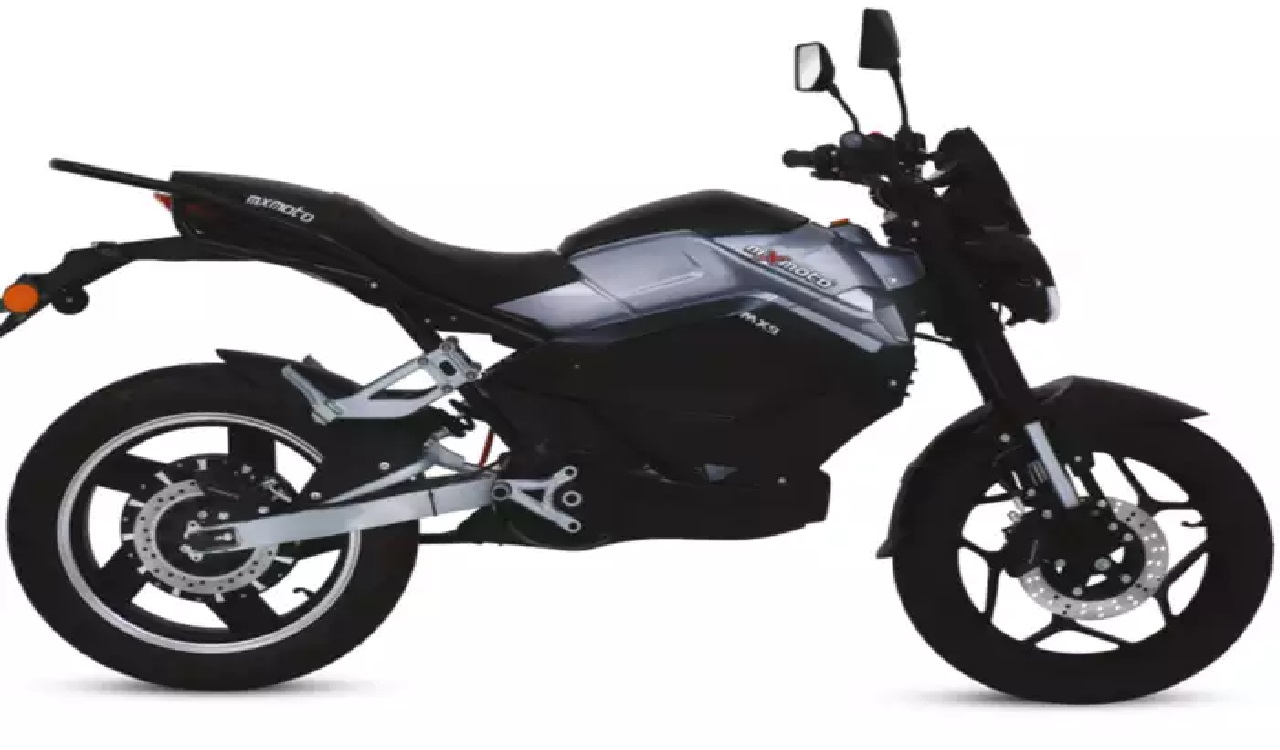 एक बार में 220km