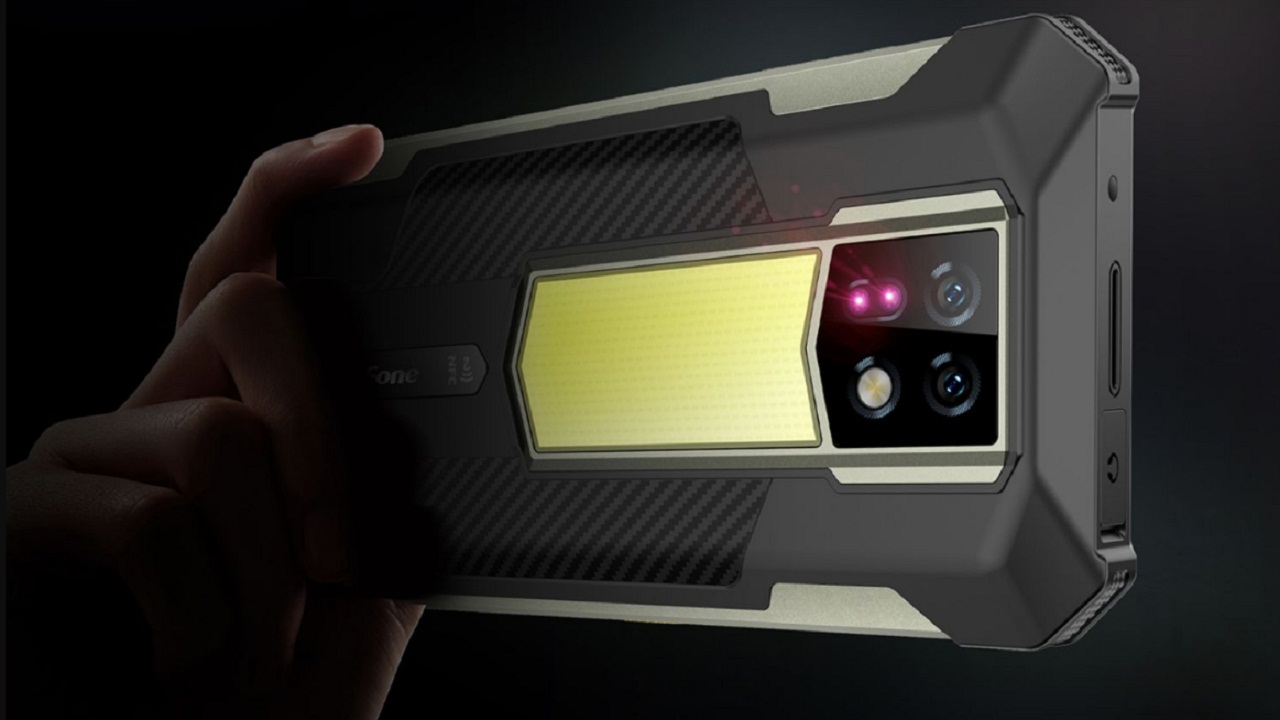 22000mAh की बैटरी वाले