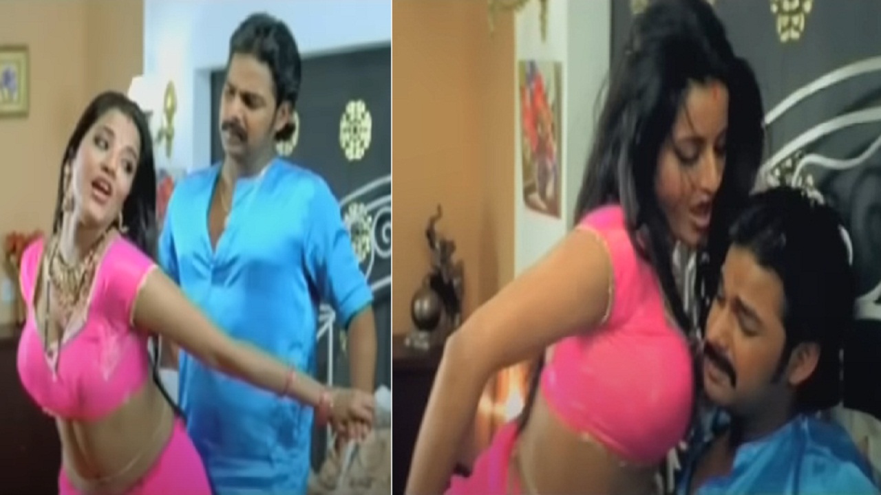 बाथ शॉवर के नीचे