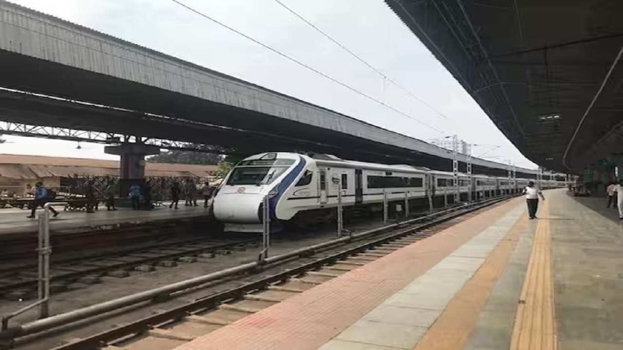 Vande Bharat Train: भारतीय