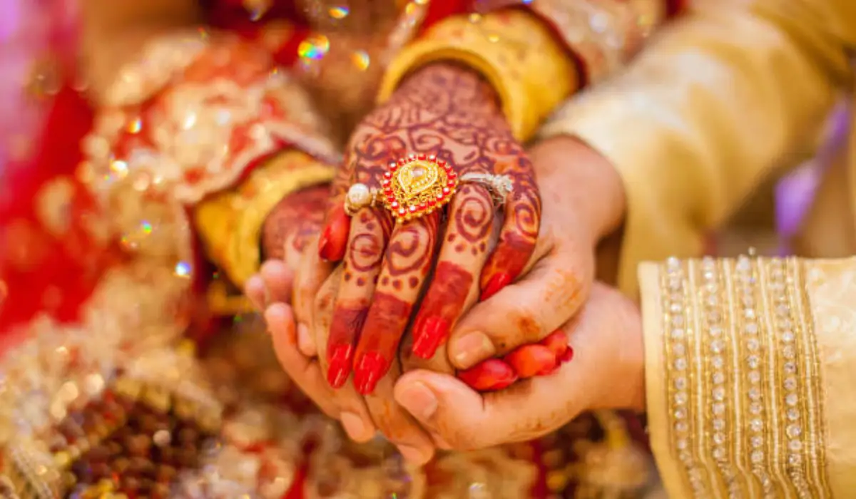 60 साल की महिला