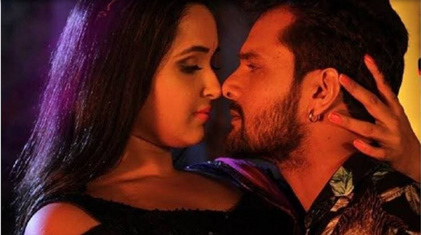 तेज बारिश में Kajal