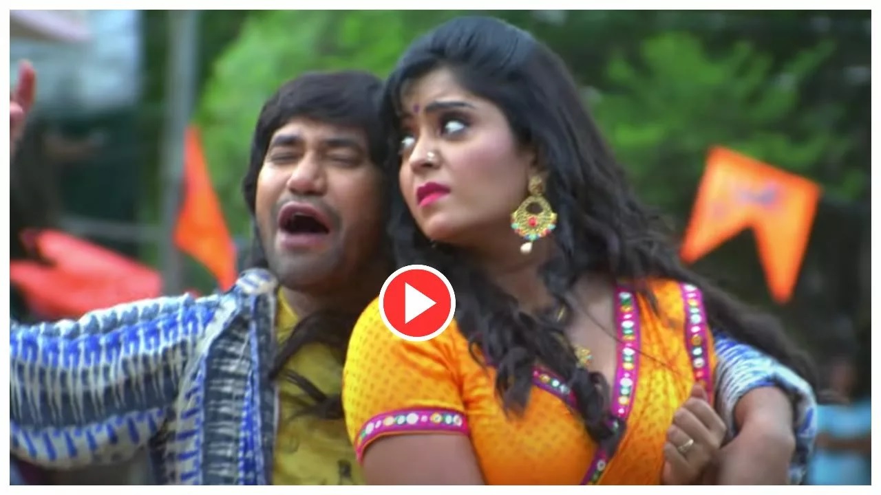 शुभी शर्मा की अदाएं