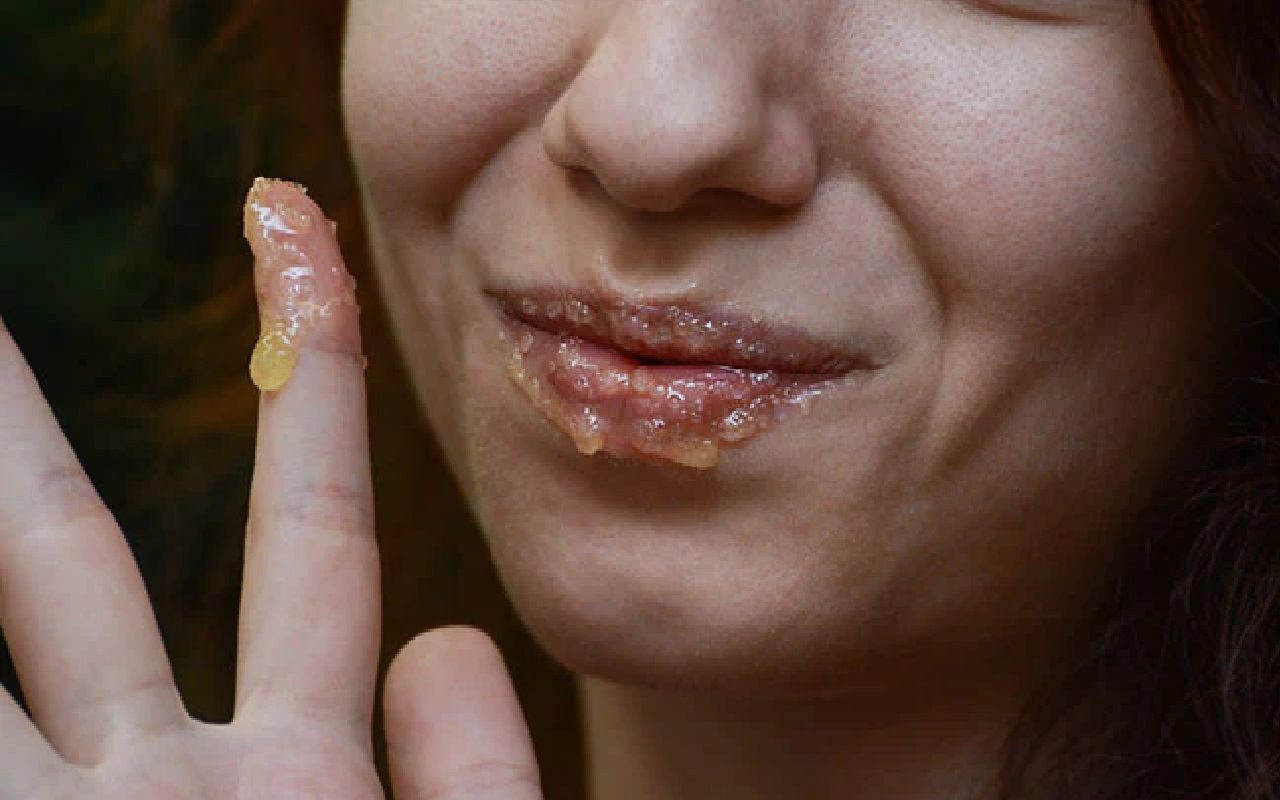 हैं काले होंठ से