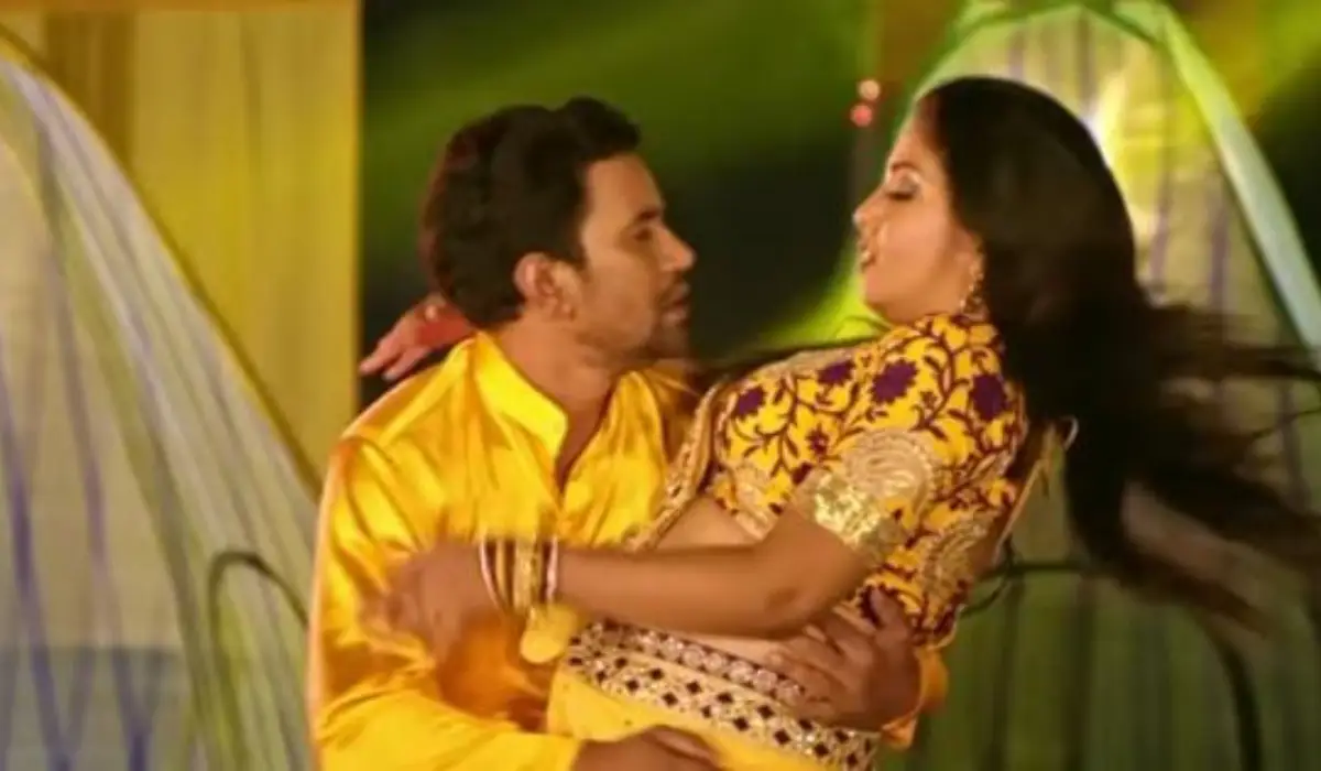 अमरपाली को गोद में