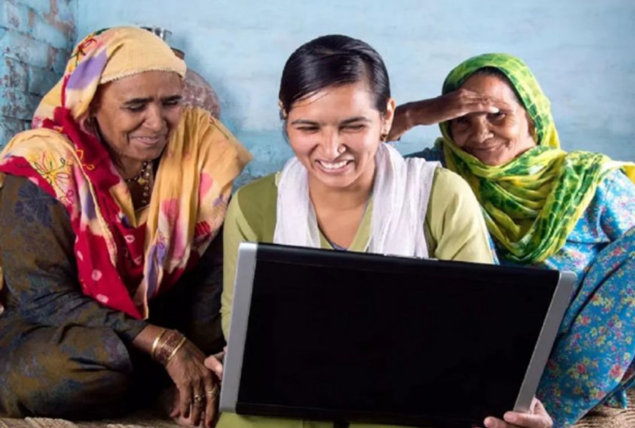 महिलाओं को सजग बनाने