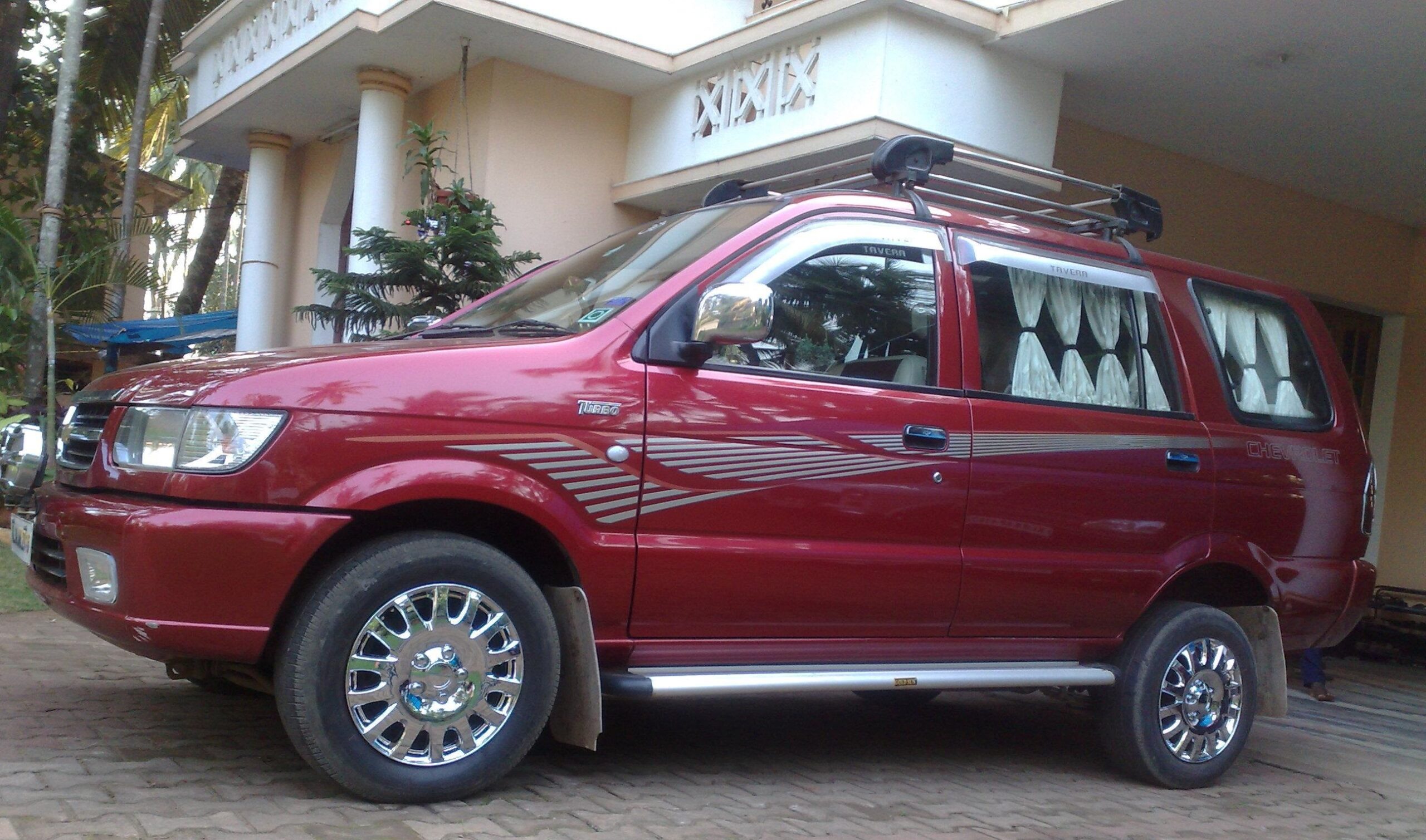 Chevrolet की 9 सीटर