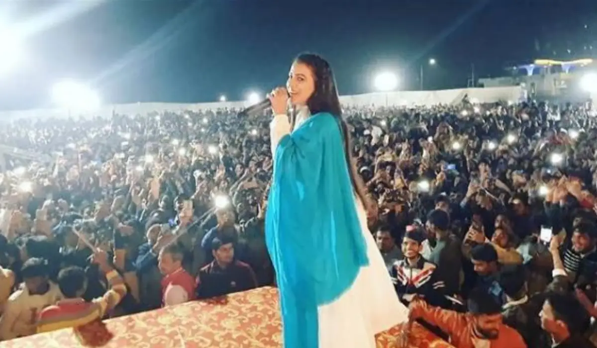 Akshara Singh ने की