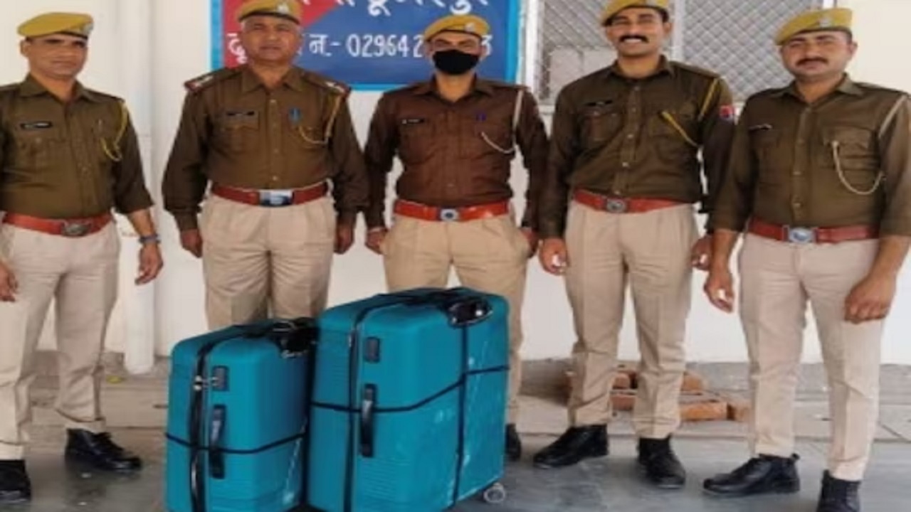 ट्रेन में लावारिस हालत