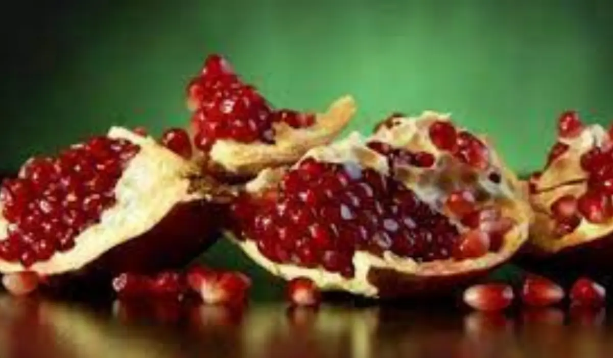 अनार के छिलके बन
