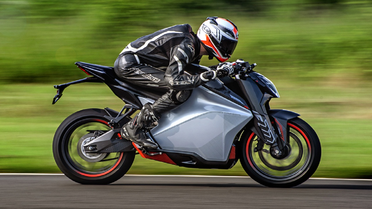 307 किमी की जबरदस्त