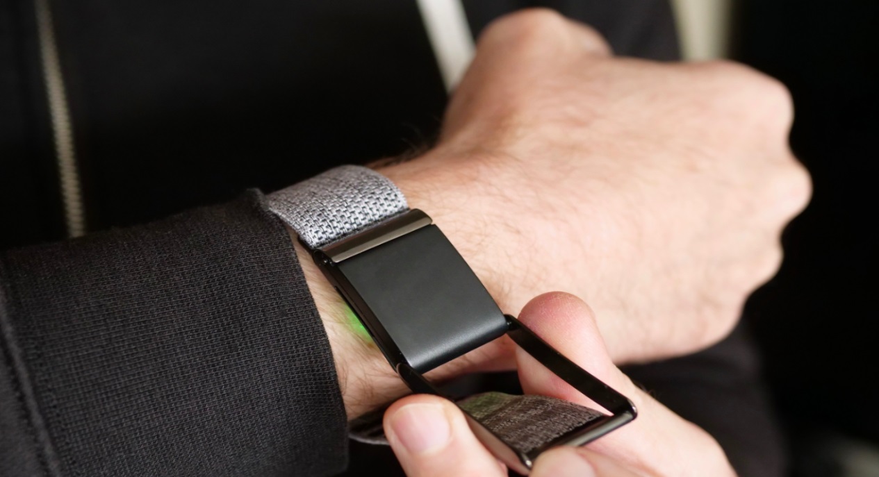 महेंद्र सिंह धोनी पहनते