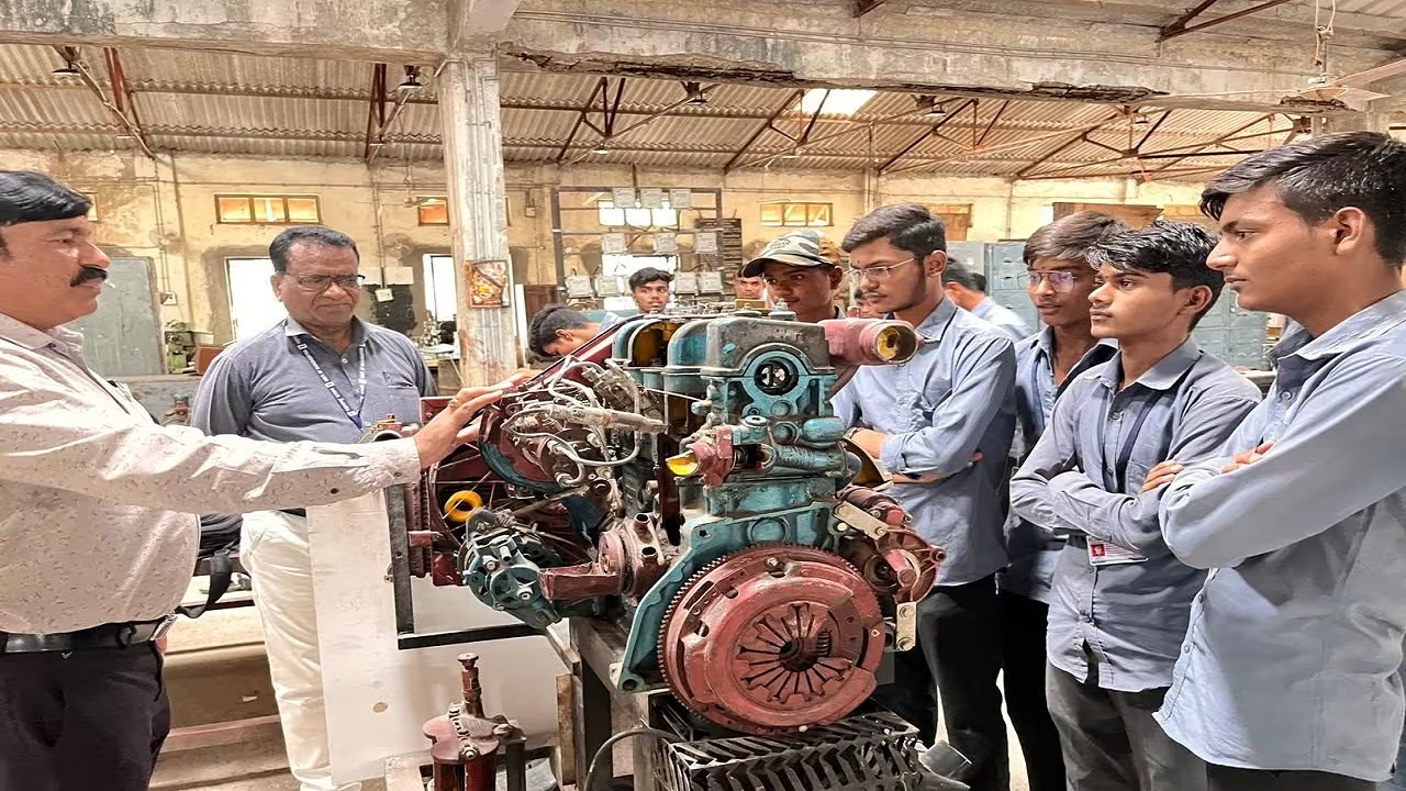 Courses After 10th: दसवीं