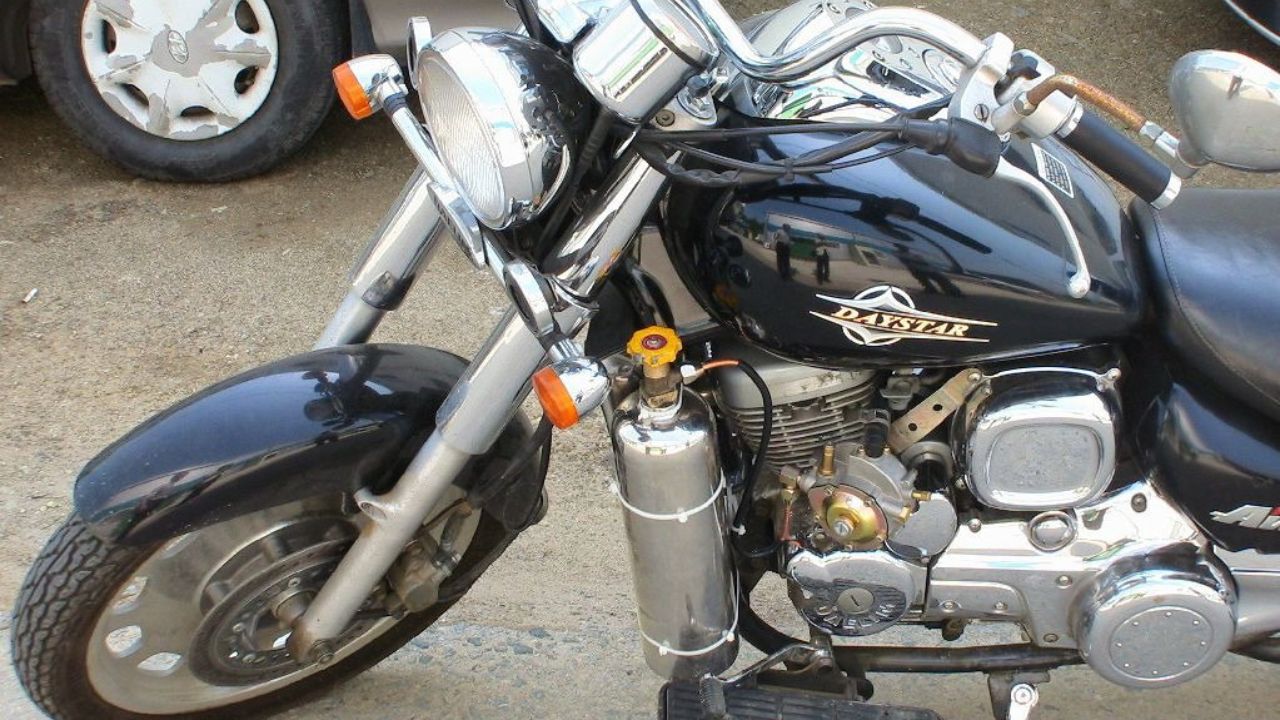 पुरानी बाइक को स्क्रैप