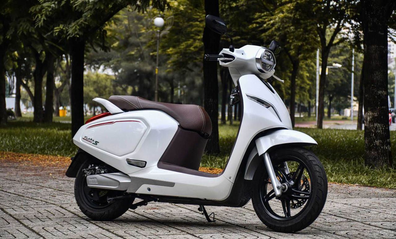 Ola की बजाने बैंड