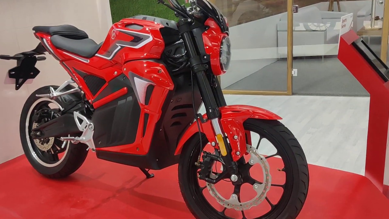 लो आ गई Hero