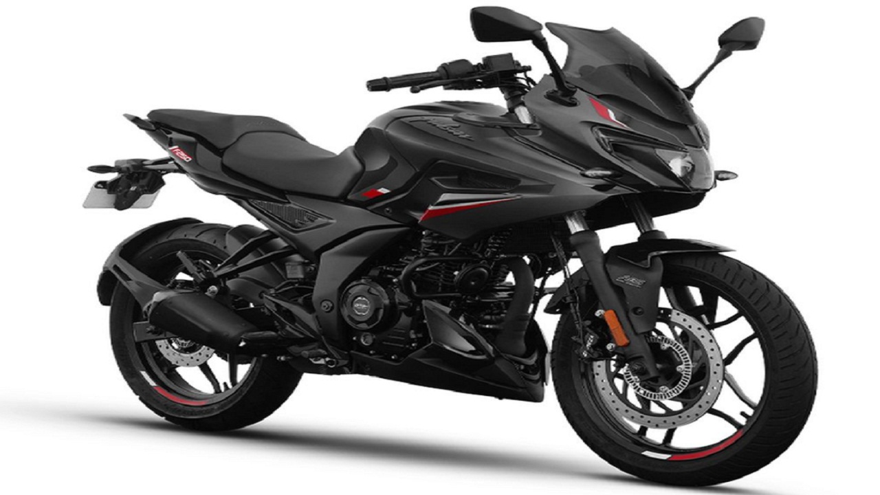 Gixxer 250 को धूल